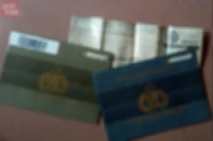 Foto ilustrasi STNK dan BPKB. Bea Balik Nama Kendaraan bekas bakal dihapus di Jakarta.