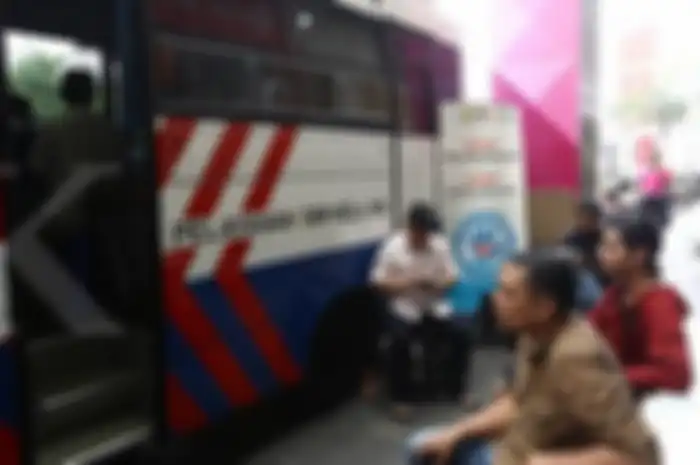 Cek masa berlaku SIM Anda, jadwal SIM Keliling hari Senin 29 Januari 2024 di 5 wilayah di Jakarta cek tarif perpanjang SIM.