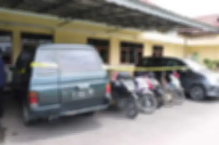 Barang bukti sindikat penimbun BBM di Indramayu, Jabar yang membuat petani banyak kerugian. 