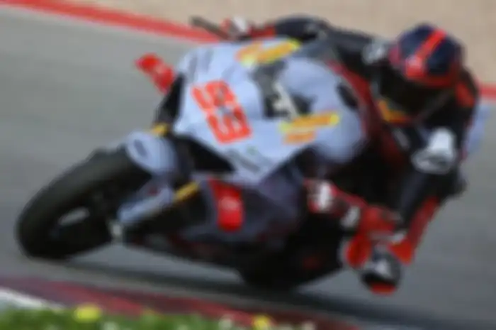 Marc Marquez latihan pakai Ducati Panigale V4 S Gresini Racing