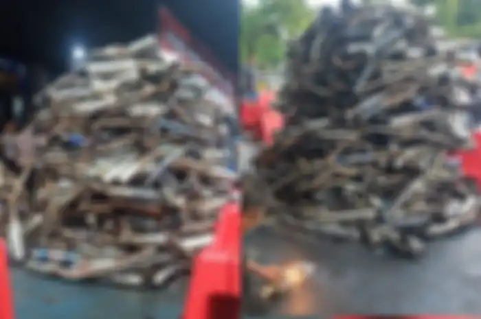 Ratusan knalpot brong hasil sitaan di Semarang.