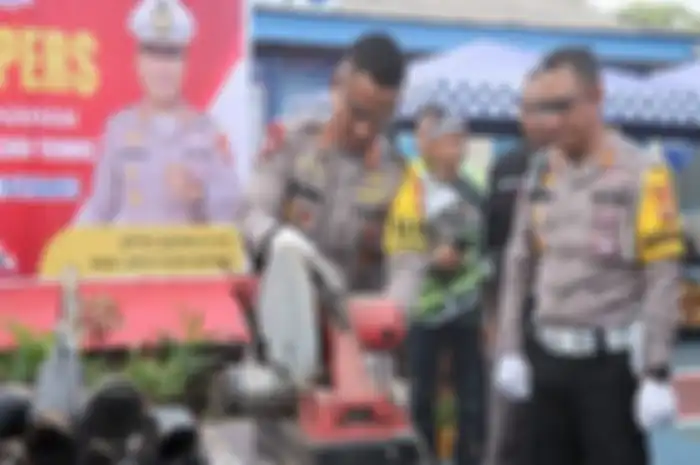 Foto ilustrasi pemusnahan knalot brong Polres Bontang hasil razia 1,5 bulan.
