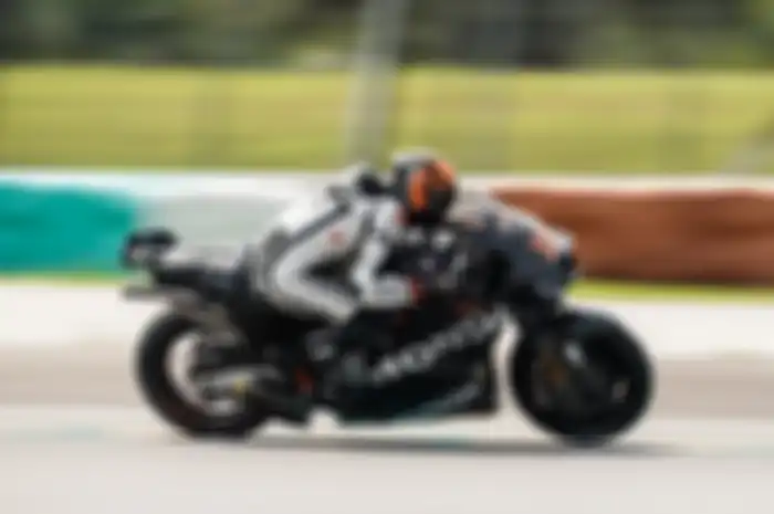 Adik Valentino Rossi, Luca Marini uji motor RC213V di tes MotoGP Sepang.