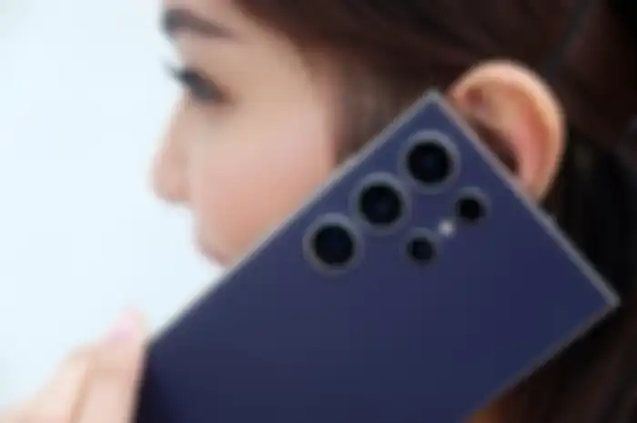 Samsung Galaxy A24 Ultra hadir dengan material titanium yang mewah dan kuat
