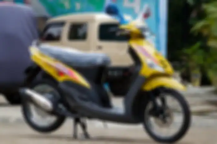 Yamaha Mio pada saat pertama kali dijual di Indonesia tujuannya untuk bikers cewek, sekarang dipakai om-om kaya. 