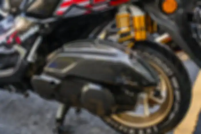 Obeng kembang untuk membuka sekrup filter udara