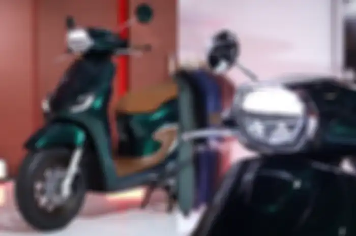 Honda Stylo 160 punya tampilan mirip matic Eropa seperti Vespa