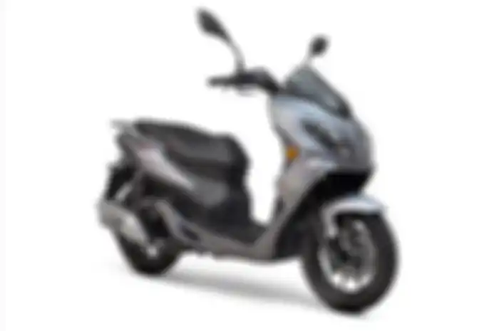 Motor matic baru lawan Suzuki Burgman Street 125 EX.