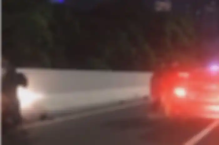 Kecelakaan di JLNT Casablanca Jakarta Selatan sering terjadi, yang mengerikan kecelakaan yang menewaskan ibu hamil di JLNT Casablanca terjadi pada Senin (27/1/2014) malam.