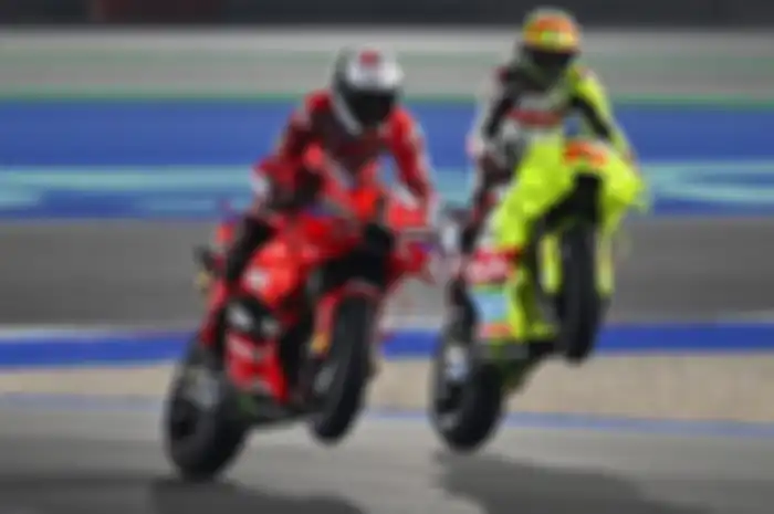 Francesco Bagnaia kasih kode Ducati masih terlalu kuat di MotoGP 2024 dibuktikan paling cepat di tes pramusim MotoGP 2024 Lusail Qatar