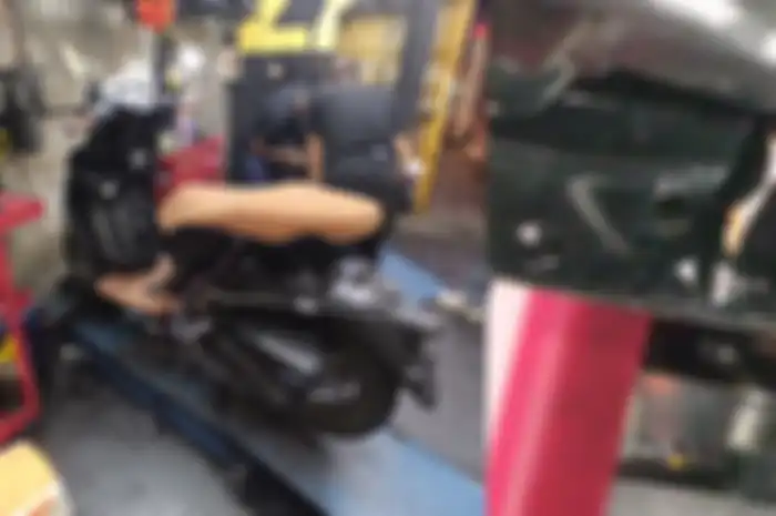 Posisi lubang pembuangan air di rangka eSAF Honda Stylo 160.