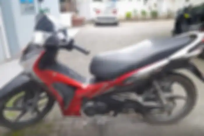 Buruan tawar dan bawa pulang motor murah Honda Supra X Helm In, kondisinya masih mulus dokumen lengkap.