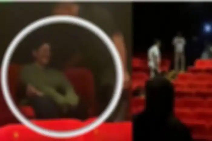 Wanita diduga kesurupan di bioskop.