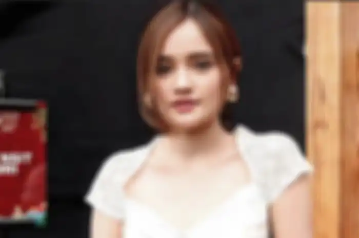  Fanny Soegi