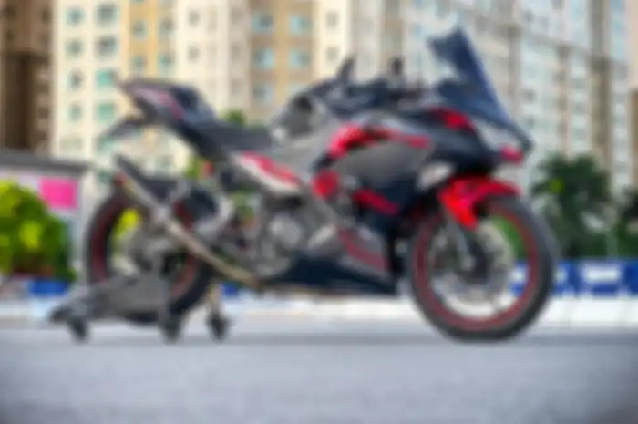 Modifikasi motor kembaran Ninja 250 ini tak biasa.