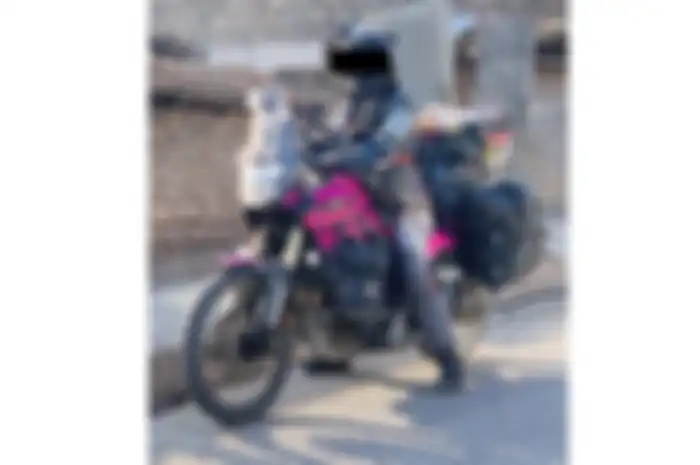 Lady biker bawa Yamaha Tenere jadi korban pemerkosaan di India.