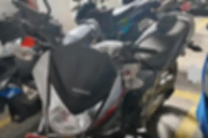 Mudik lebaran naik motor murah Honda Mega Pro yang buka harga cuma Rp 400 ribuan, STNK dan BPKB lengkap.