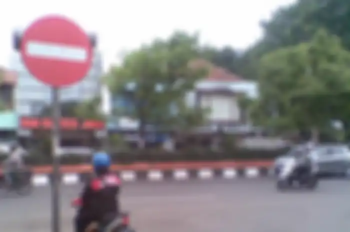 Ilustrasi lawan arah. 