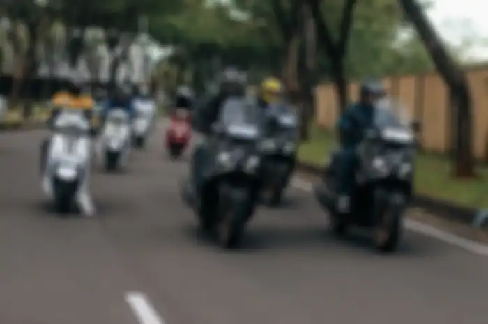 Ilustrasi NgabubuRide alias ngabuburit sambil riding motoran.