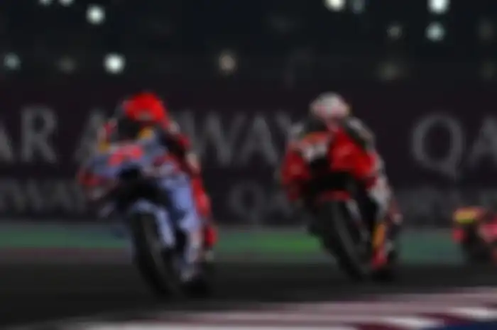 Marc Marquez secara mengejutkan ngaku kalau dirinya ketakutan untuk mengejar Jorge Martin di posisi ketiga pada MotoGP Qatar 2024 kemarin.