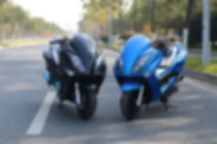 Kaget meluncur motor matic bongsor mirip Suzuki Hayabusa mesin 150cc fitur lengkap harga murah meriah cuma Rp 17 jutaan saja.