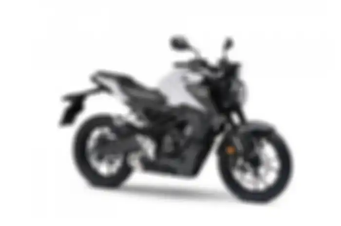 Motor baru Honda 2024 desain sport retro lawan Yamaha XSR.