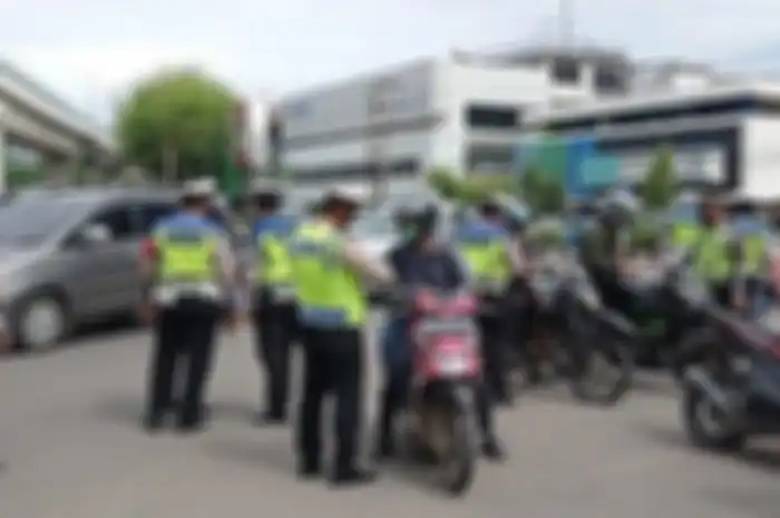 Siap-siap polisi akan kembali gelar Operasi Ketupat 2024, sebanyak 155.165 personel akan diterjunkan.