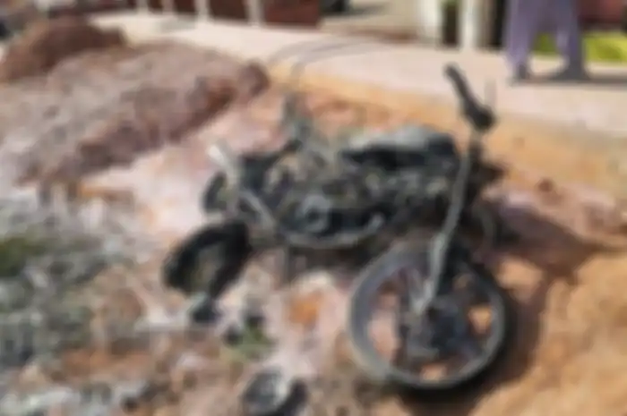 Penimbun Pertalite alami motor terbakar dan berujung tertangkap polisi Kutai Timur.