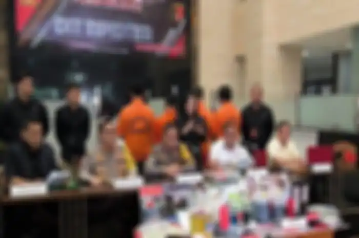 Pengungkapan kasus Pertamax palsu yang aslinya Pertalite, ahli lulusan Jerman kasih paham tentang pewarna yang dipakai.