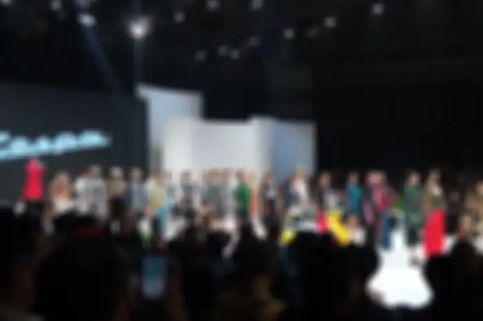 Vespa ramaikan Indonesia Fashion Week 2024.