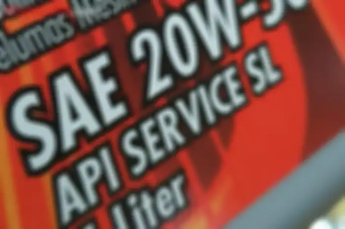 Kode API service menunjukan kualitas oli mesin motor. Untuk saat ini yang paling bermutu API SN 