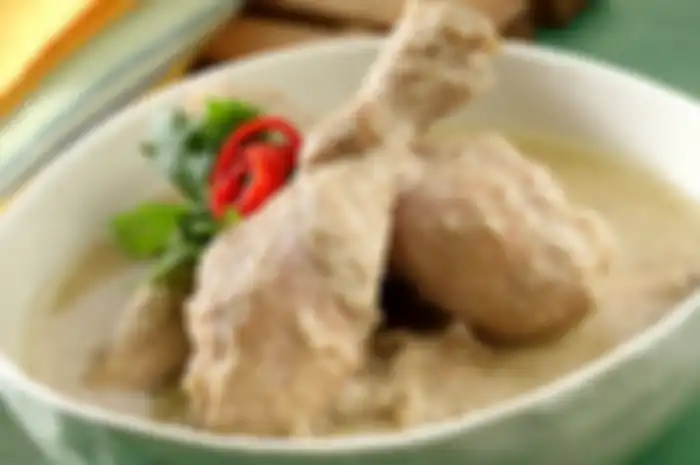Lebaran identik dengan berbagai sajian lezat termasuk opor ayam. Banyak makanan enak ketika lebaran bisa memicu lonjakan kadar gula darah, lo. 