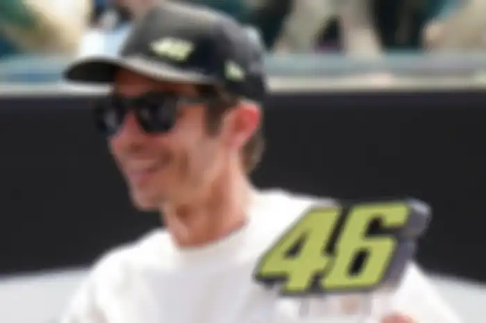 Foto ilustrasi. Valentino Rossi latihan bersama pembalap MotoGP Amerika 2024, motornya berbeda dengan para murid.