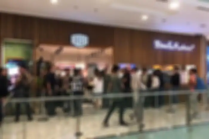Deus Ex Machina buka store baru di Mall Heand Indonesia, Jakarta Pusat, Jumat (5/4/2024). 