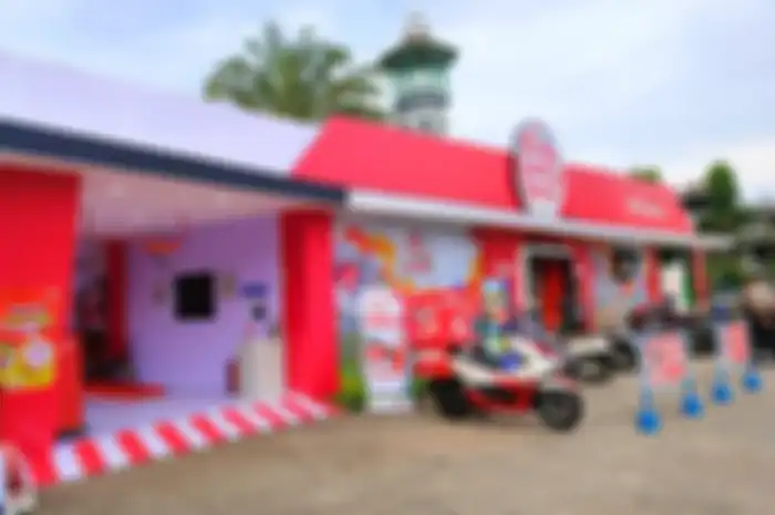 Bale Santai Honda tempat istirahat pemudik motor Honda. 