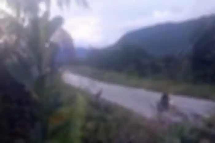 Detik-detik prajurit TNI gugur ditembak OPM saat naik motor