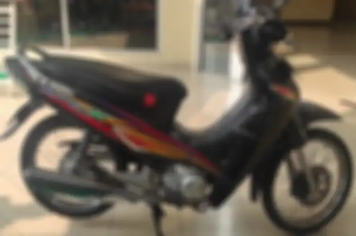 Honda Karisma jadi motor murah dilelang dengan harga Rp 1 jutaan di Jakarta.