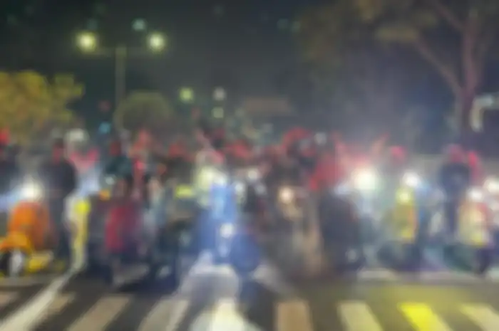 Ratusan Vespa ikut Sahur On The Ride yang diadakan komunitas Mabscoot. 