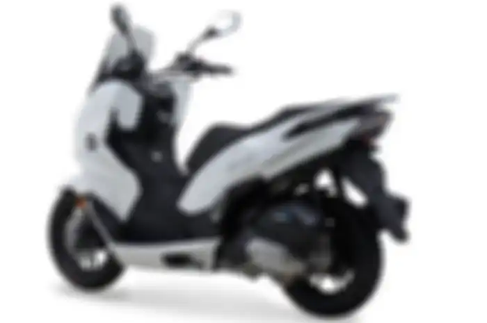 Pasar motor matic bongsor semakin ramai, Yamaha NMAX dan Honda PCX 160 wajib waspada dengan kemunculan motor terbaru 150cc.