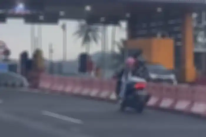 Rawan terjadi kecelakaan, alasan kenapa motor dilarang masuk jalan tol.