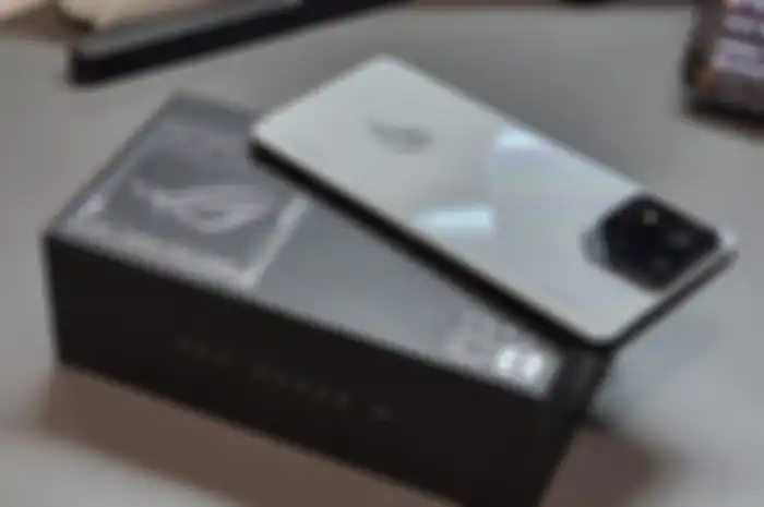 ROG Phone 8