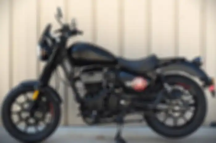 Modifikasi motor Royal Enfield Meteor 350 ubah tampilan jadi mirip Shotgun 350.