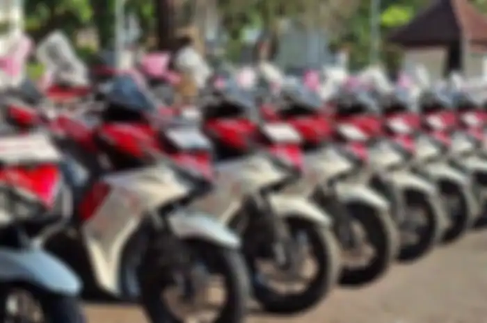 Full senyum habis Lebaran dapat motor dinas baru Yamaha Aerox 