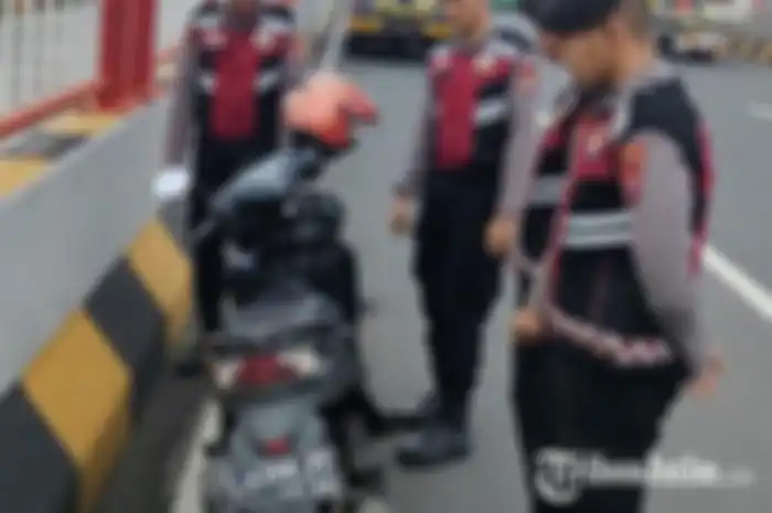 Honda Vario 150 ditemukan tanpa pemilik di Jembatan Suramadu