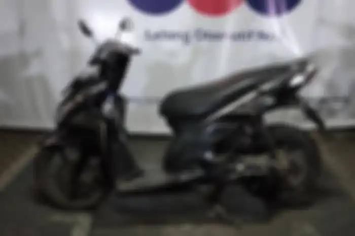 Motor murah Honda Vario Techno tahun 2010 bisa dibawa pulang cukup bayar Rp 2 jutaan saja cocok dipakai jualan di pasar.
