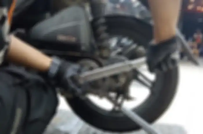 Di dalam CVT motor matic ada 10 komponen yang memiliki bentuk dan fungsi yang berbeda.