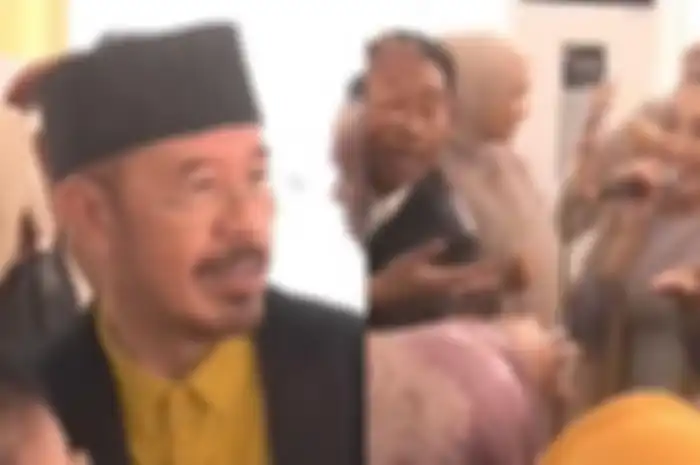 Reaksi Dharsyi Akib ayah Muhammad Fardhana lihat Ayu Ting Ting disawer 