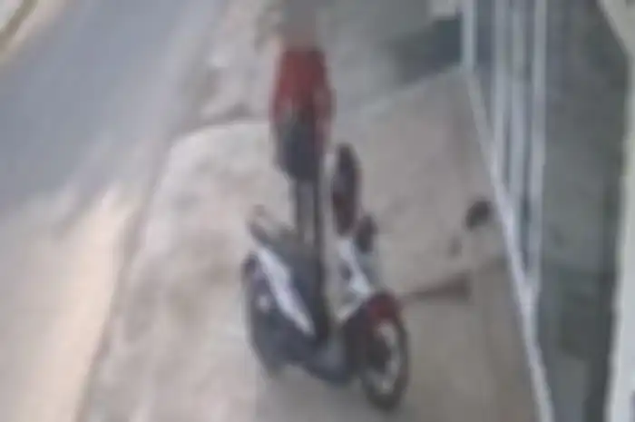 Pengamen di Indramayu ini nekat curi motor Honda BeAT.