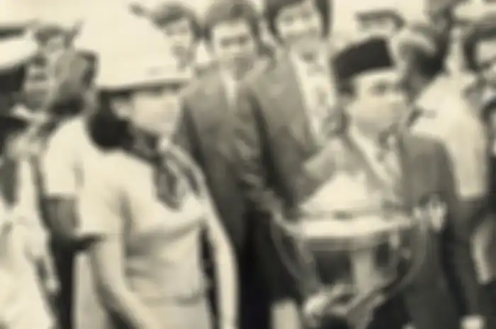 Artikel ini akan membahas tentang sejarah Piala Thomas dan Piala Uber, mampukah Indonesia menjaga hegemoninya?  