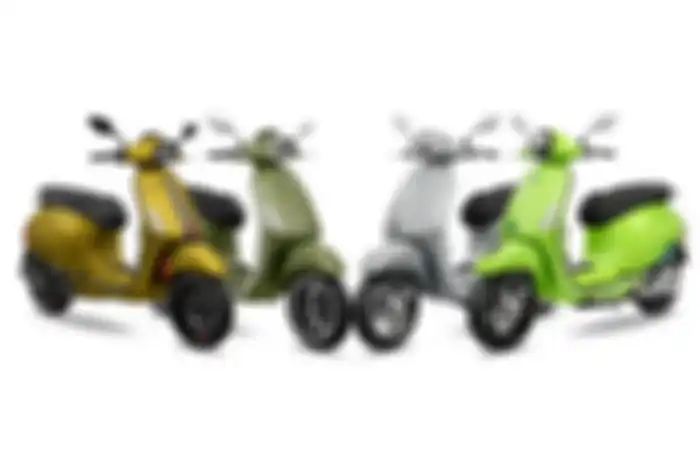 Vespa baru 2024 terdiri Sprint S, Sprint, Primavera, dan Primavera S (kiri ke kanan).